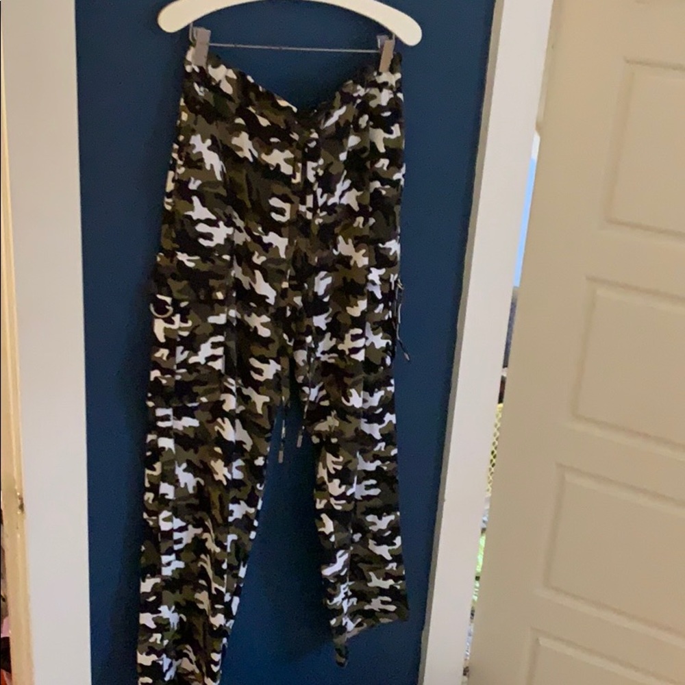 Michael kors camo pants